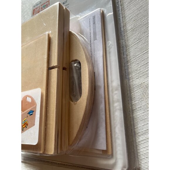 Kids Storage Box Project Kit With Partition & Stickers - Picture 7 of 11